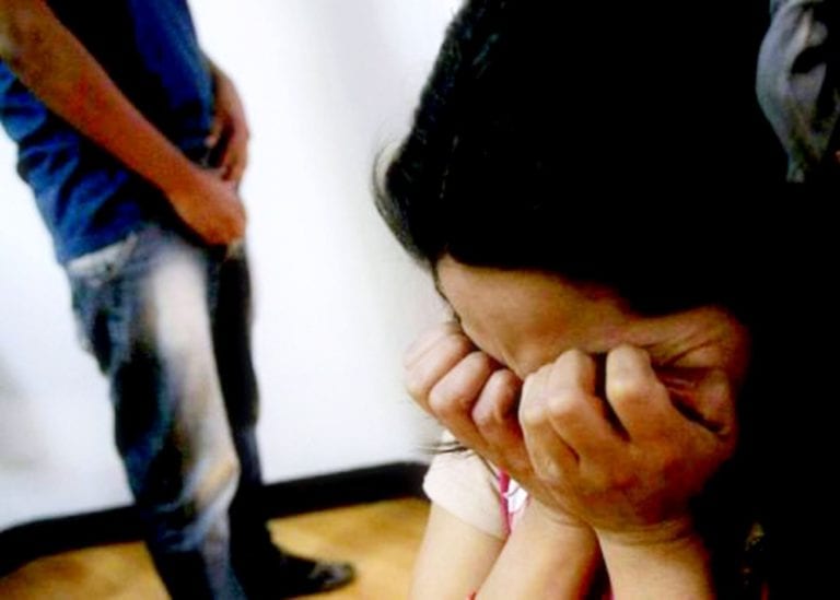 Mujer denuncia secuestro y violación en vivienda de la Urbanización Monterrico  