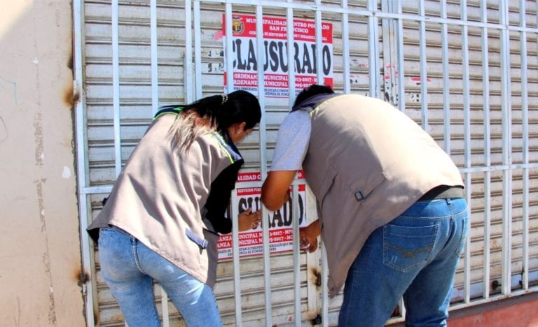 Moquegua: Clausuran y sellan ingresos de locales que operaban sin licencia de funcionamiento