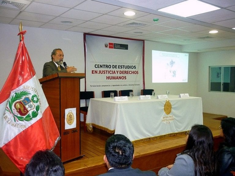 Conferencia: lavado de activos y trata de personas realizó MINJUS en Ilo