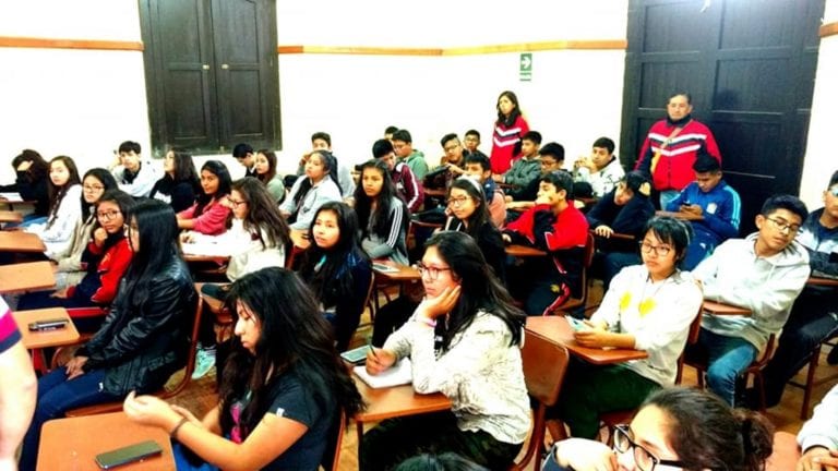 Estudiantes de Arequipa llegaron a Mollendo para conocer la Cultura Chiribaya 
