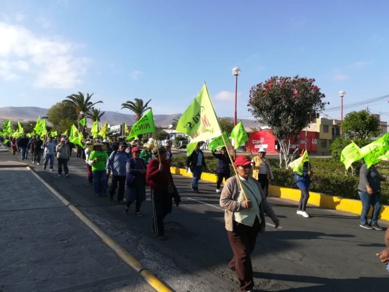 Pobladores y agricultores del Valle de Tambo marcharon en Mollendo contra Tía María
