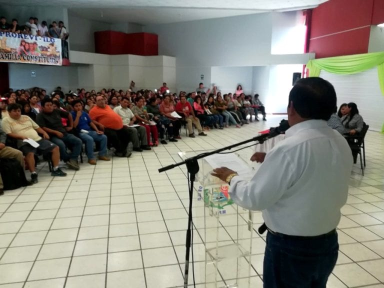 Gobernador regional Zenón Cuevas asegura que el PROREVI va a continuar