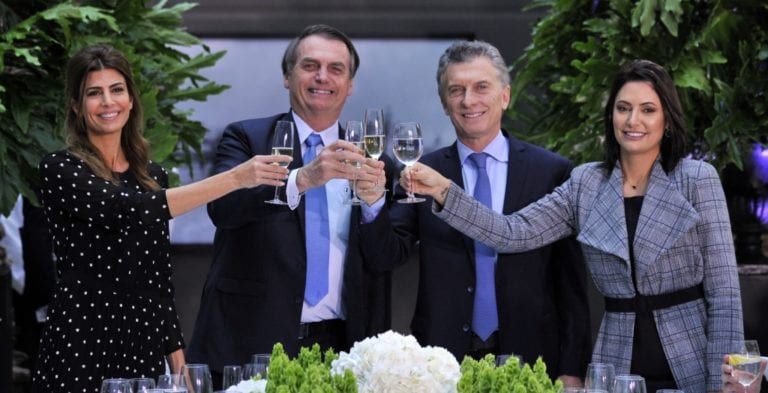 Bolsonaro justifica la creación de una moneda común con Argentina para frenar el socialismo