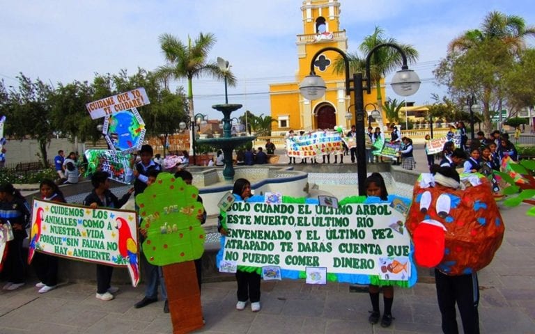 Con marcha de sensibilización estudiantes punteños celebran Día del Medioambiente