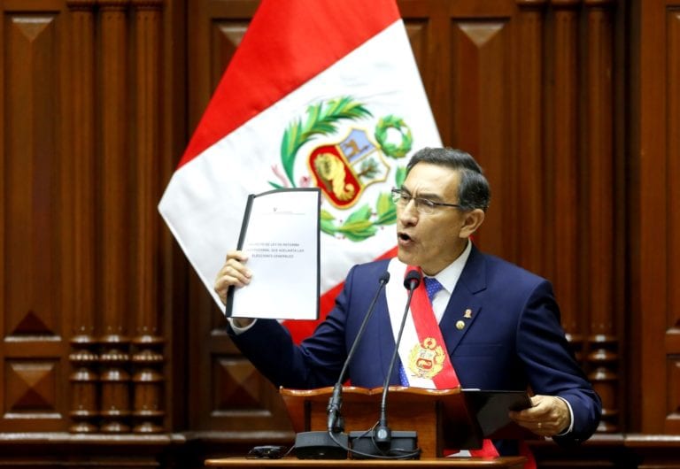Presidente Vizcarra propone adelanto de elecciones generales al 2020