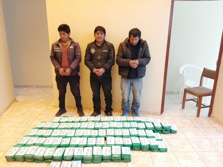 Incautan 163 kilos de pasta básica de cocaína en el distrito de Ichuña 