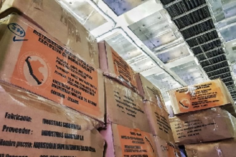 Indeci entrega más de 30 toneladas en ayuda humanitaria a pobladores de Moquegua