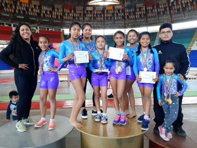 Gimnastas moqueguanas lograron 24 medallas en Campeonato Regional realizado en Cusco
