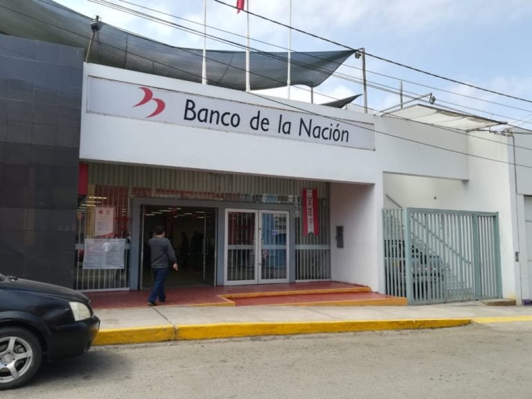 Agencia del Banco de la Nación ha quedado desabastecida de dinero a causa del paro