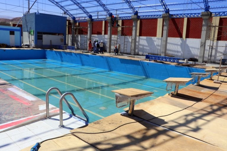Construcción de piscina semi olímpica en el Tecnológico Mariátegui tiene avance físico del 70%