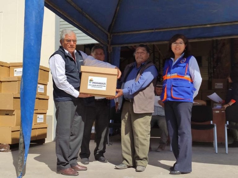 Gobierno Regional Moquegua entregó kits alimentarios a agricultores damnificados por precipitaciones pluviales