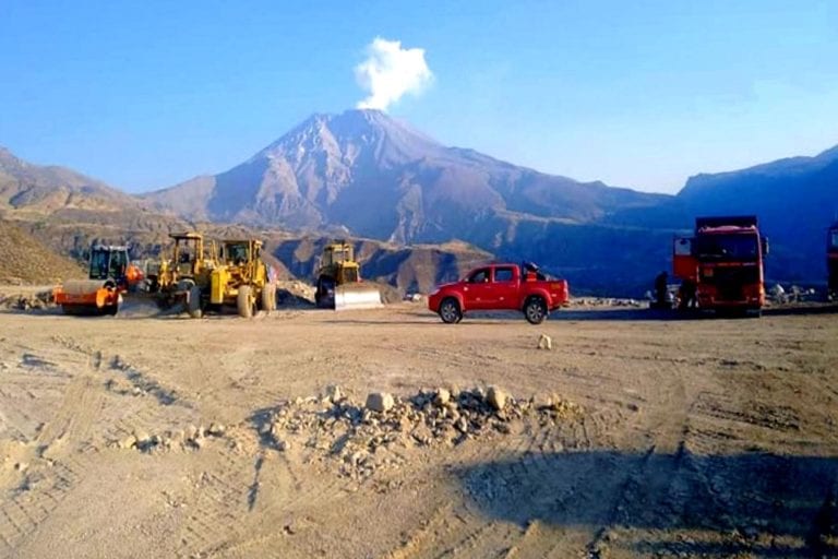 Volcán Ubinas: se ultiman trabajos para instalar albergue de Siraguaya