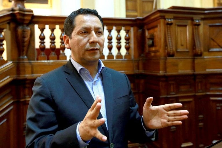 Martín Vizcarra se reunirá mañana con voceros de cinco bancadas por adelanto de elecciones