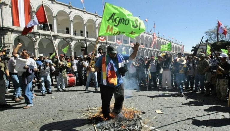 Dirigentes se comprometen a marcha pacífica en Arequipa