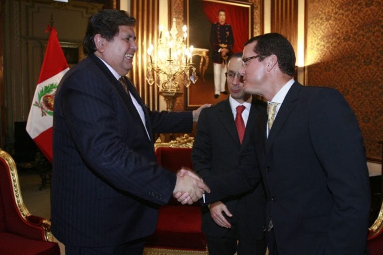 Luis Nava confesó que Jorge Barata le entregó dinero directamente a Alan García