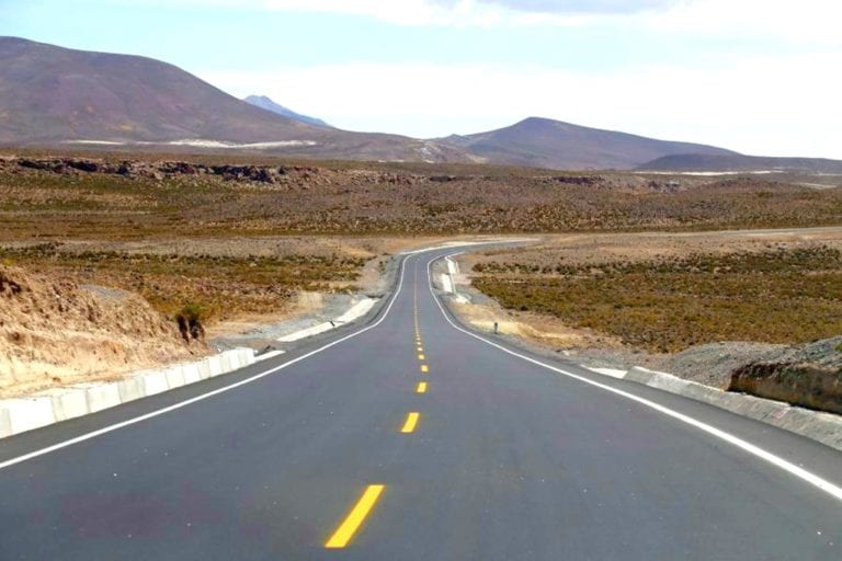 Ministerio de Transportes avanza en la construcción del tramo I de la vía Tacna-La Paz