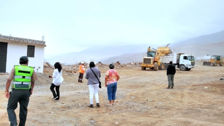 Demuelen cinco casas en playa Pocoma construidas en propiedad de Southern  