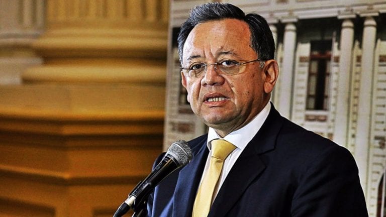 Fiscal Ávalos presenta dos denuncias constitucionales contra congresista Edgar Alarcón