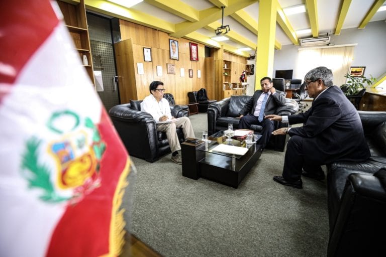 Alcalde de El Algarrobal presentó proyectos al presidente del Consejo de Ministros
