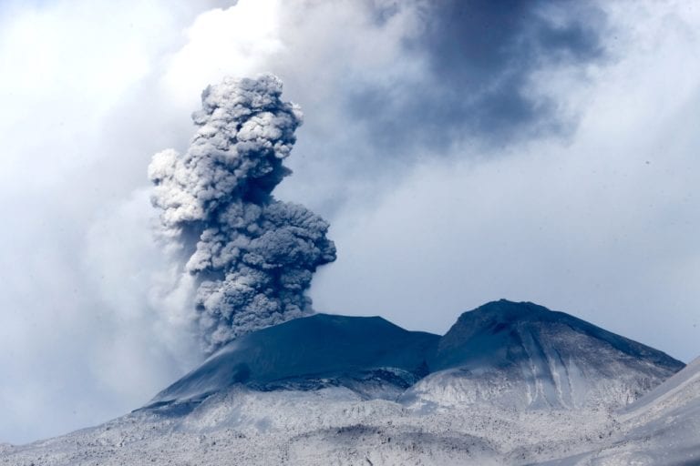 Volcán Sabancaya: hace 3 años empezó proceso eruptivo