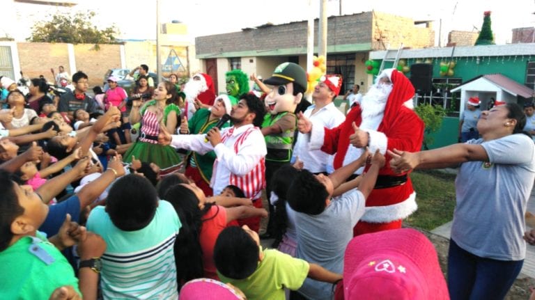 Navidad con la PNP Mollendo