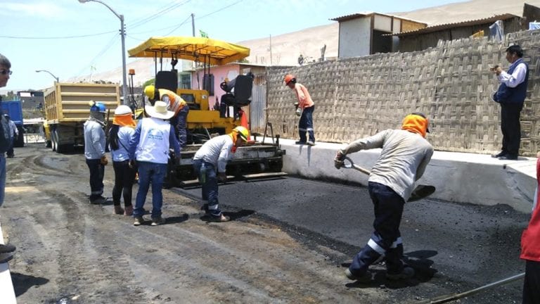 El Arenal: colocan carpeta asfáltica en calle 2 de Mayo