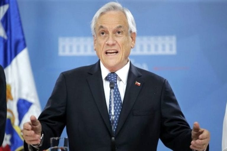 Piñera convoca a inédito plebiscito constitucional en Chile
