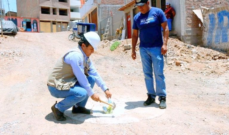 Entregan obras de saneamiento en el distrito de Islay-Matarani