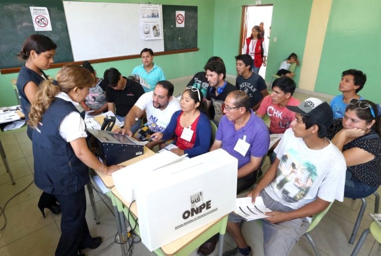 Hoy domingo la ONPE realiza capacitación a miembros de mesa