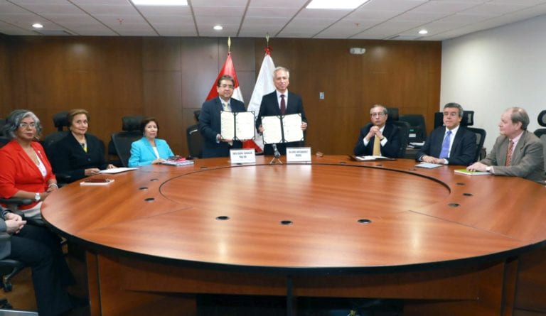 Junta Nacional de Justicia y Contraloría General firman Compromiso por la Integridad