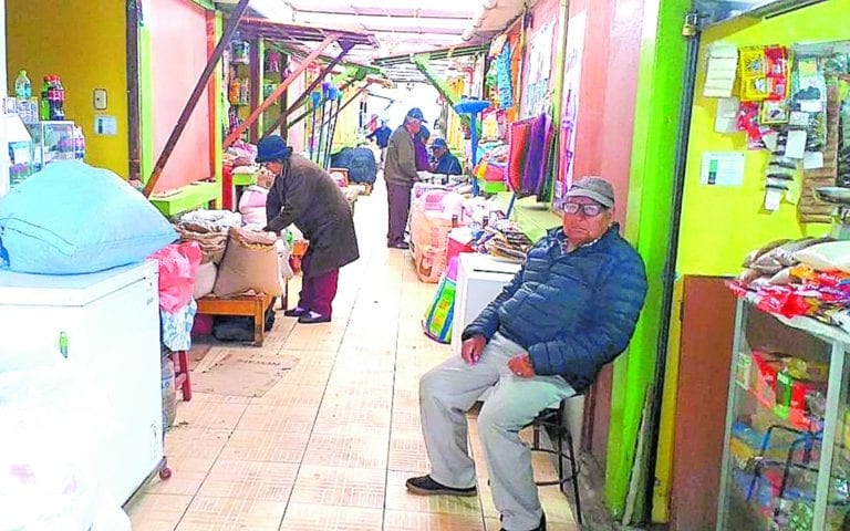 Comerciantes cumplen cuatro años reubicados en Miramar