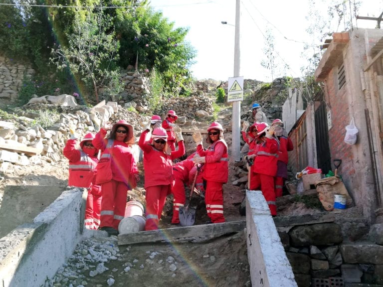 Punta de Bombón y Deán Valdivia se benefician con “Trabaja Perú”