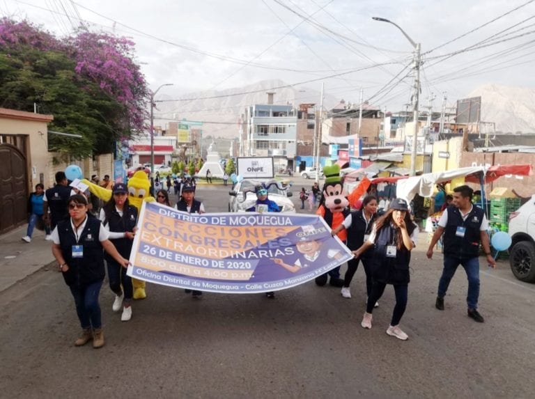 Colorido pasacalle electoral se desarrolló por diferentes arterias de la ciudad