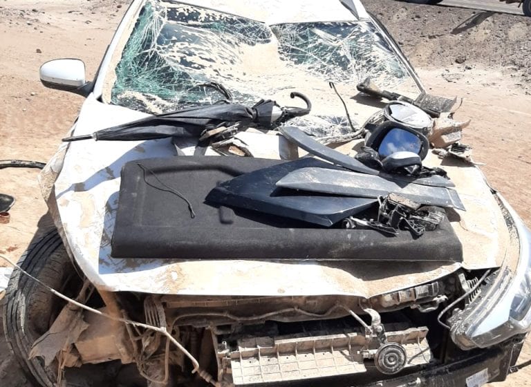 Encuentran vehículo abandonado que volcó en la Panamericana Sur