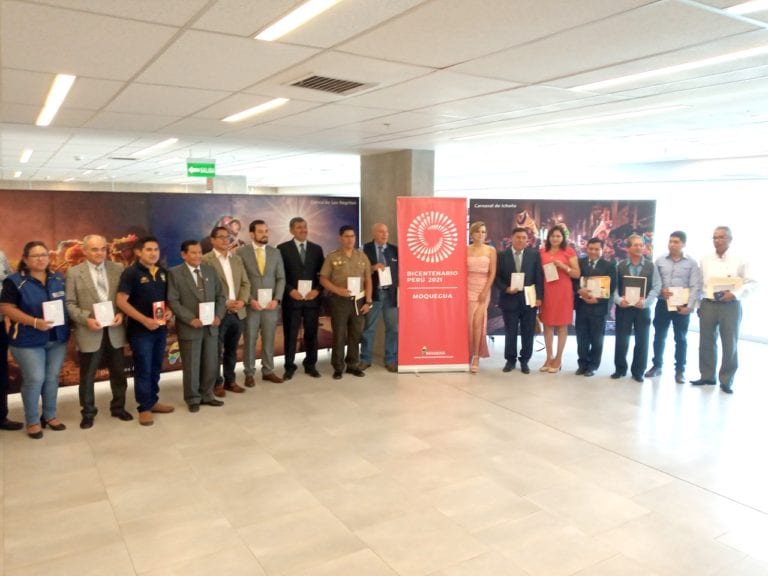 Juramentaron los integrantes de la Comisión Regional del Bicentenario de la Independencia Nacional  