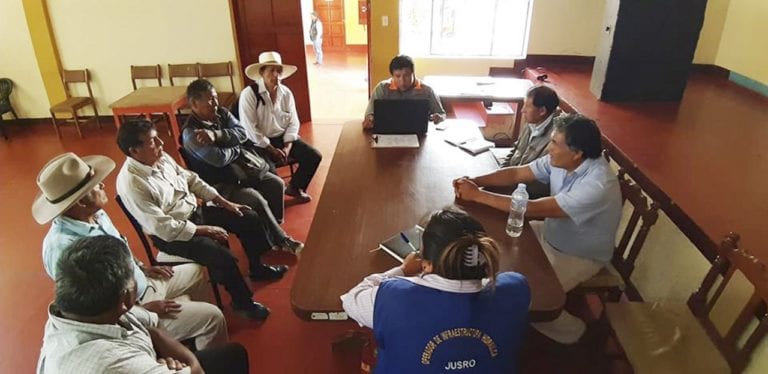 Dirigentes agrarios de Coalaque se reúnen con alcalde para inicio de reconstrucción