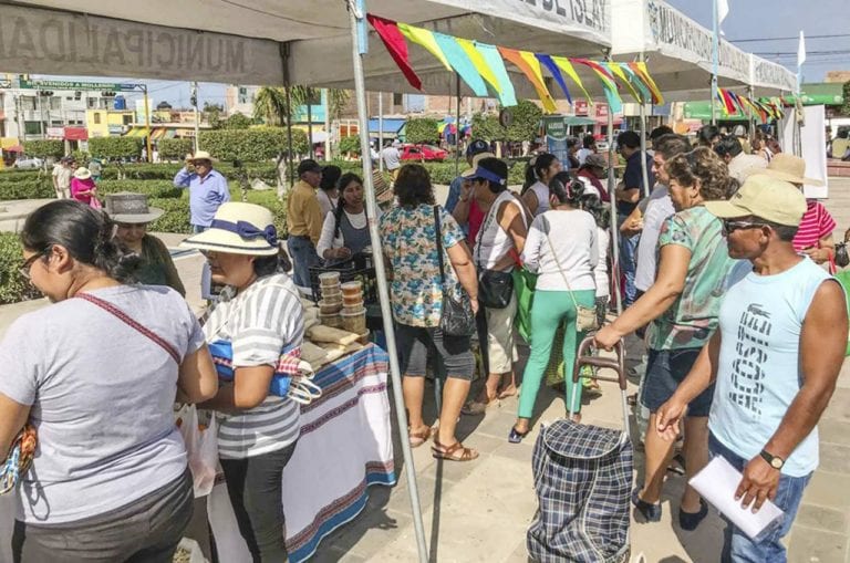 Se realizó feria “De la chacra a la olla” en Mollendo