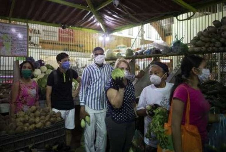 Toda persona que acuda al Mercado Central deberá portar mascarilla