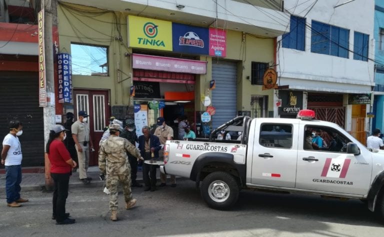 Trasladan a comisaría a anciano abandonado en la vía pública