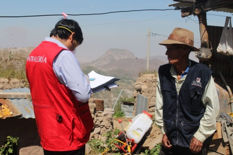 Contraloría continúa supervisión de entrega de canastas de víveres en seis municipios de Moquegua