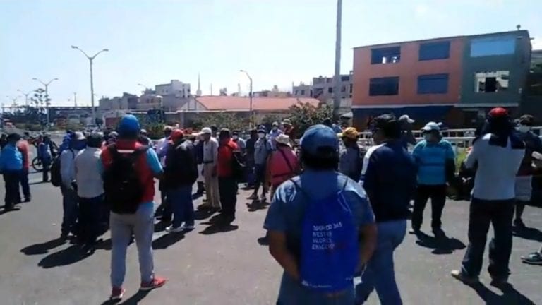 Trabajadores de construcción civil lamentan intransigencia de la Sub Región Ilo 