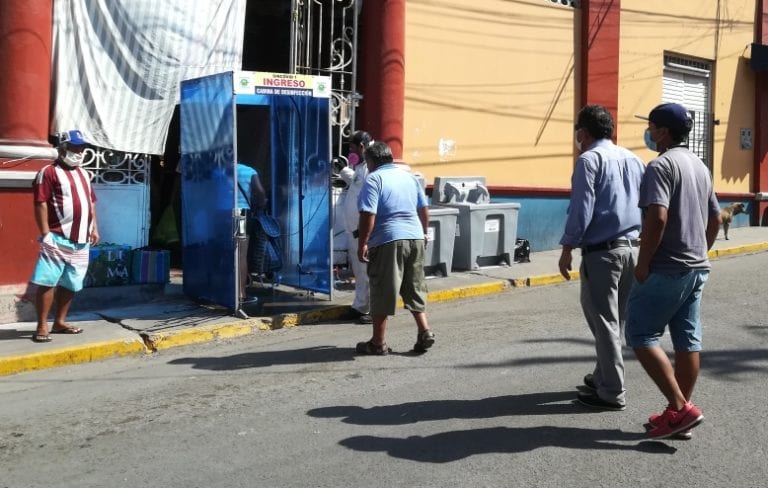Se registró masiva presencia de personas en el centro de Mollendo