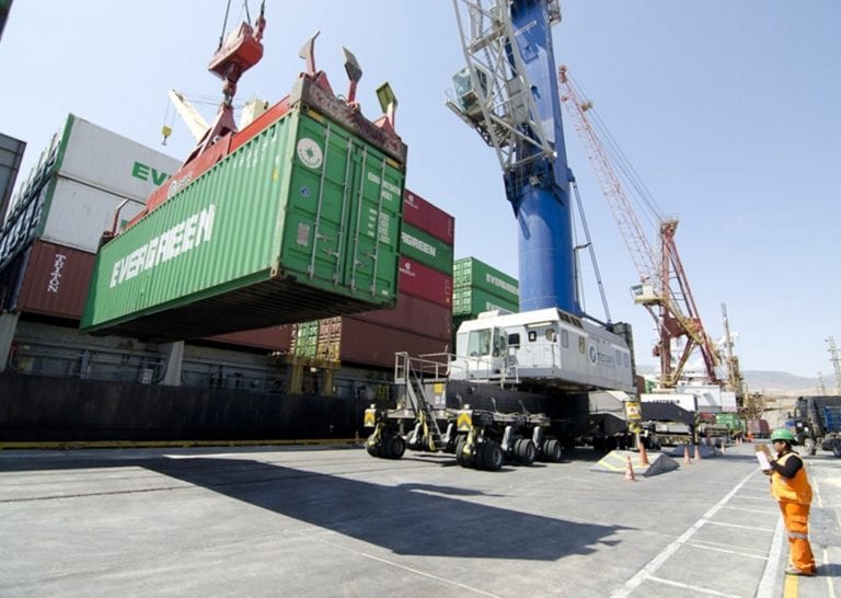Disminuye en 0.7% carga movilizada en el puerto de Matarani