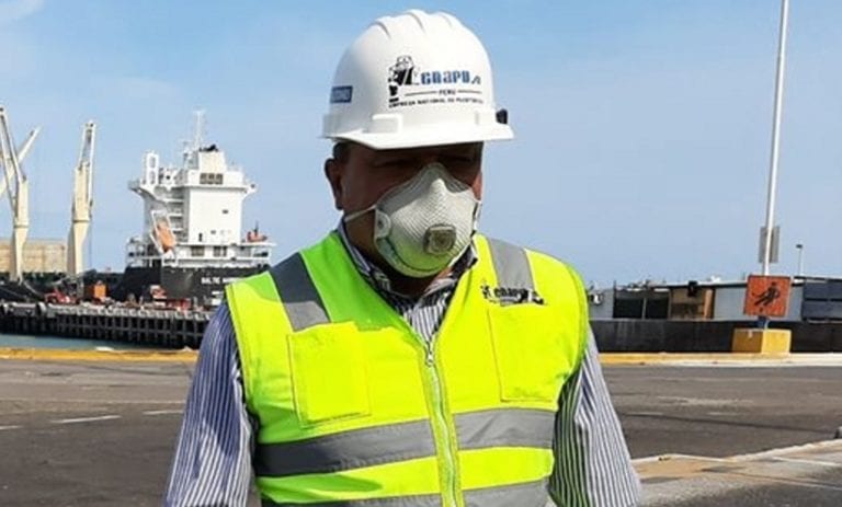 Personal de Enapu cumple con protocolo para realizar operaciones portuarias