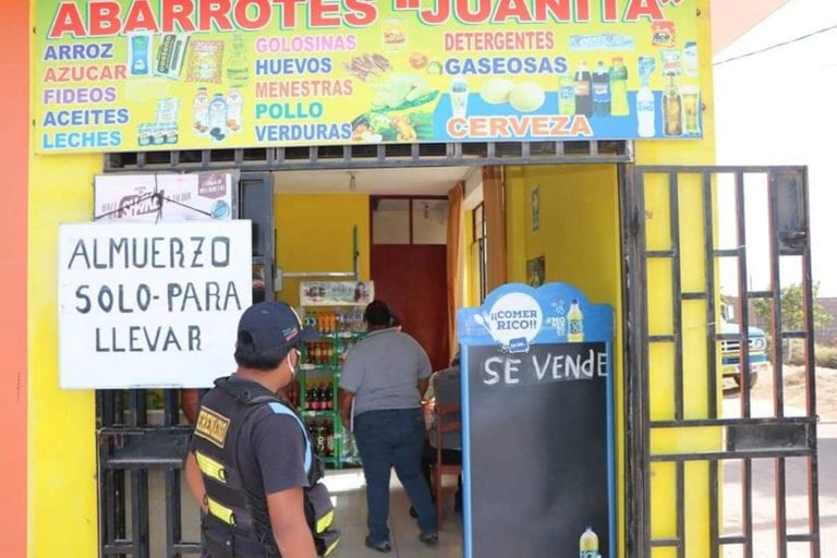 Realizan inspecciones sanitarias a restaurantes en Punta de Bombón    