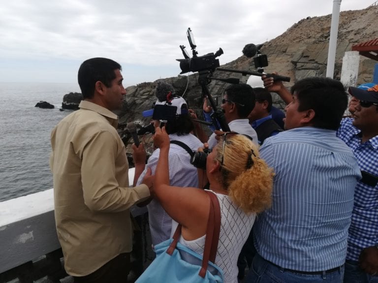 Congresista pide al gobierno incluir a periodistas independientes en bono universal 