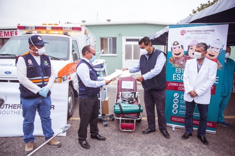 Jefe de la Red Salud Ilo saluda donación de ambulancia que hizo Southern