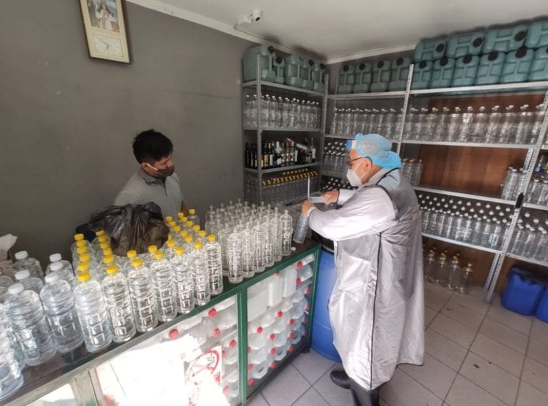 Vendían alcohol adulterado en dos locales de Arequipa