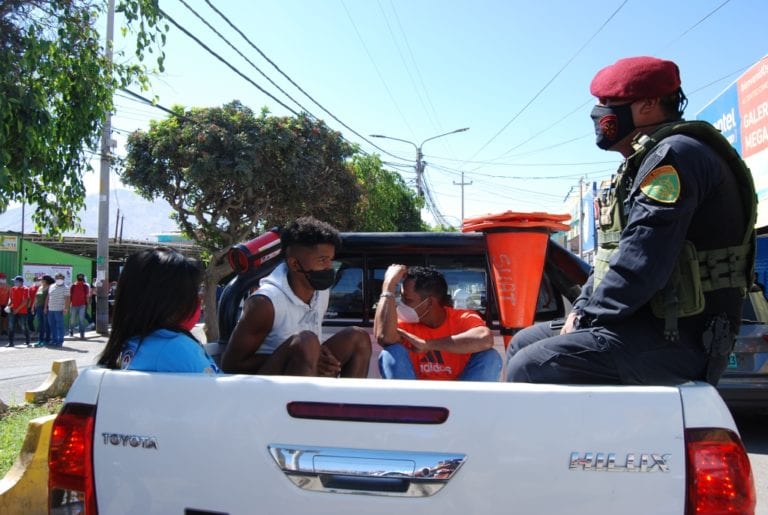 Intervienen a extranjeros para verificar su situación legal en Moquegua