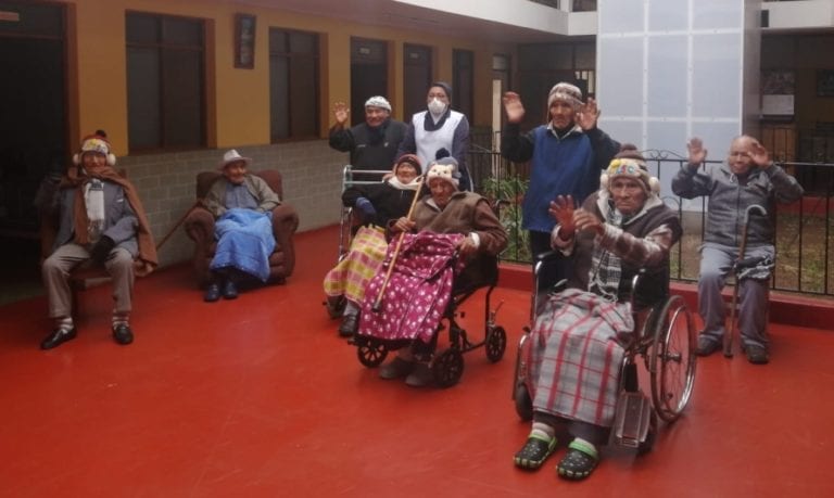 Tisur instala y entrega un ascensor a asilo de ancianos en Mollendo